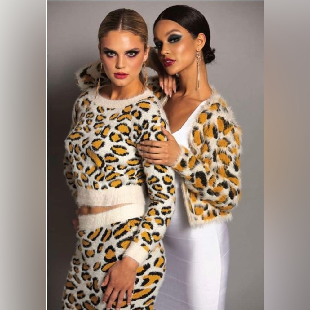 🍂WOW COUTURE Fuzzy Sweater & Skirt Set 🍂